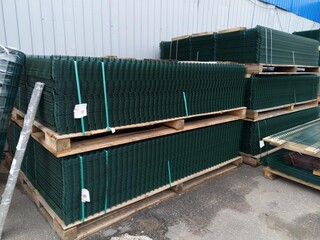 Панель Medium 1,73х3,0 RAL 8017 GL, артикул Панель Medium 1,73х3,0