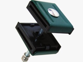 Крепление Скоба и саморез 5,5х32 RAL, артикул ALM-93871625